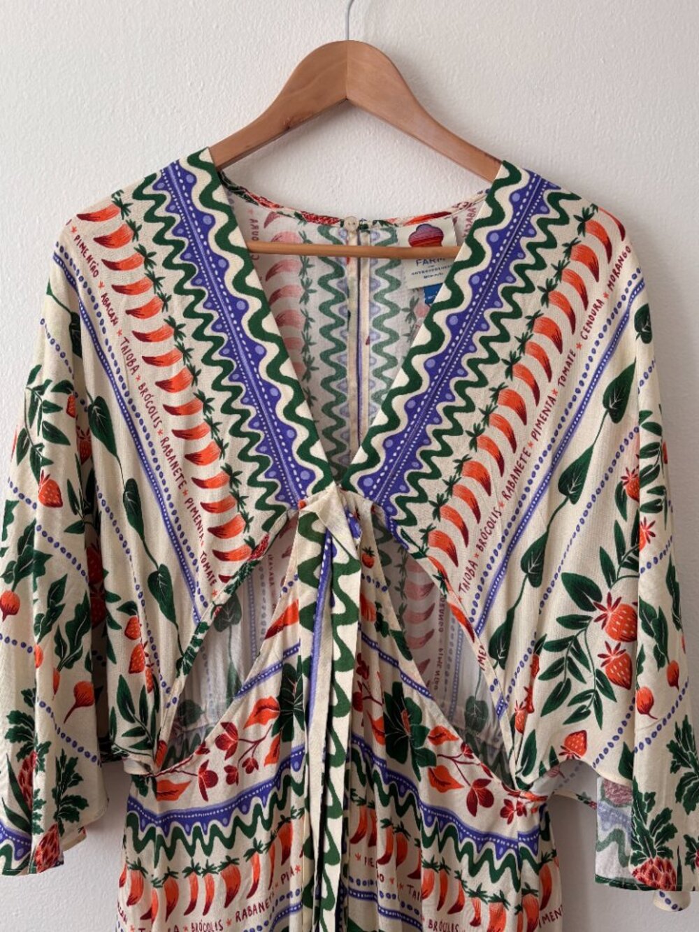 FARM Rio V-Neck Cut-Out Kaftan Maxi Dress - Picture 5 of 9